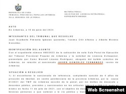 Auto denegando Licencia Extrapenal con relación al sancionado Javier González Fernández.