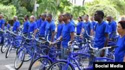 Carteros de varias localidades de Cuba reciben nuevas bicicletas para la agilizar la entrega de correspondencia y paquetería, dijeron las autoridades. (Facebook/Correos de Cuba)