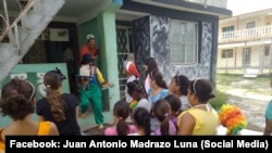 Niños participando en las actividades del evento creao y fomentado por el independiente Comité Ciudadanos por la Integración Racial (CIR).