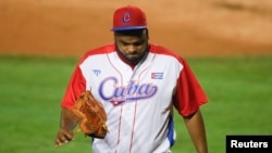 El pitcher cubano Carlos Viera en el juego contra Canadá. Foto Sam Navarro-USA TODAY Sports vía Reuters.